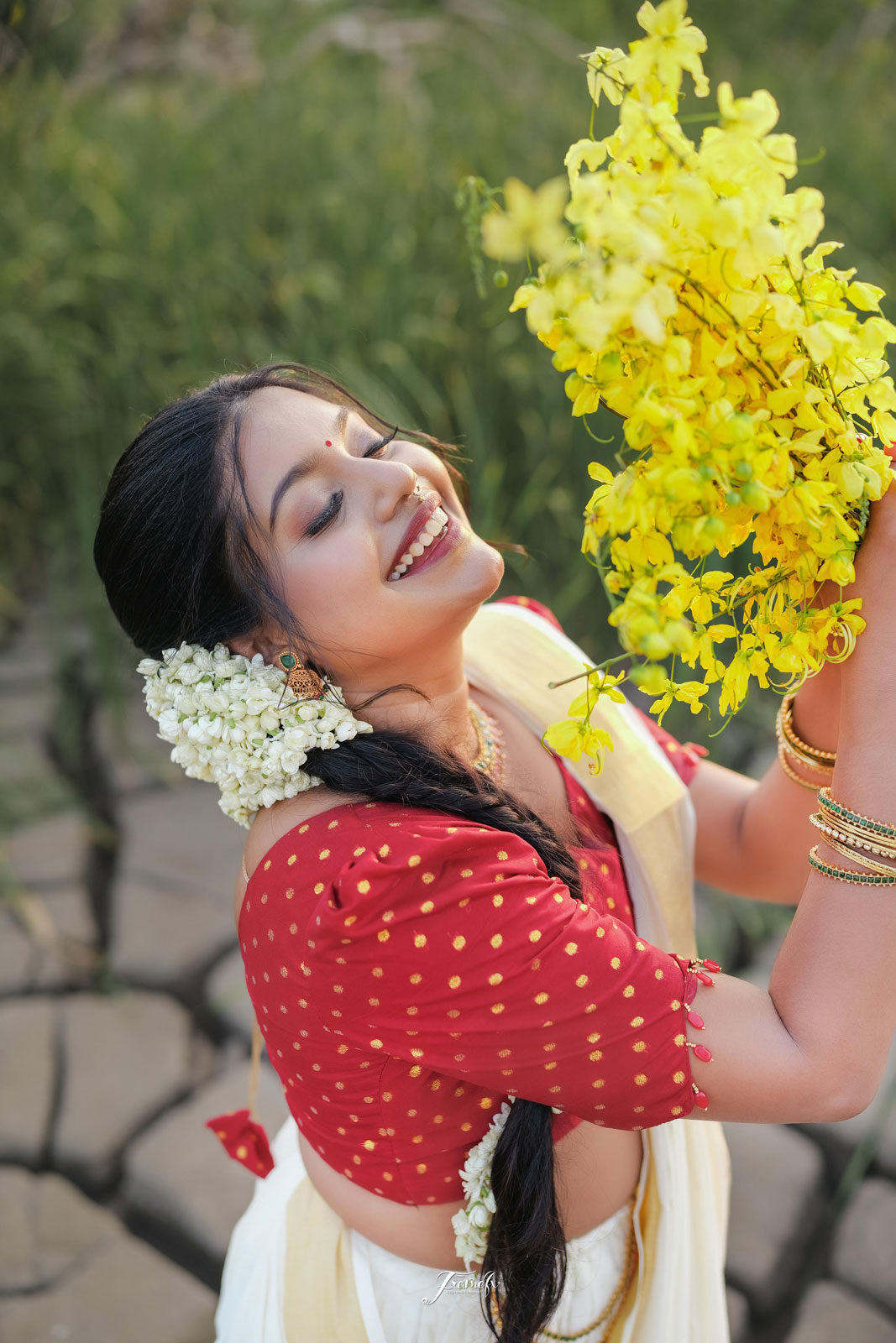 Sruthy Jayan in abhinaya, hands framing her face