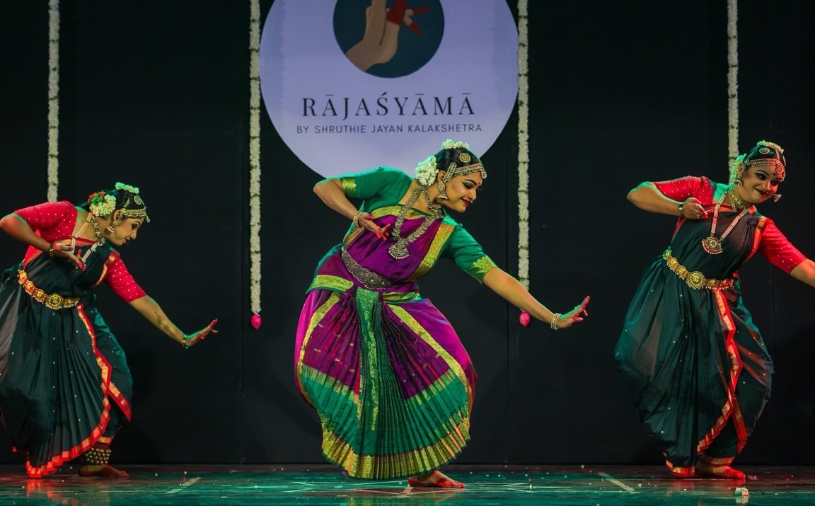 Rājaśyāmā Bharatanatyam students
